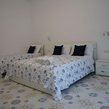 Mary'S Apartment Maiori Esterno foto